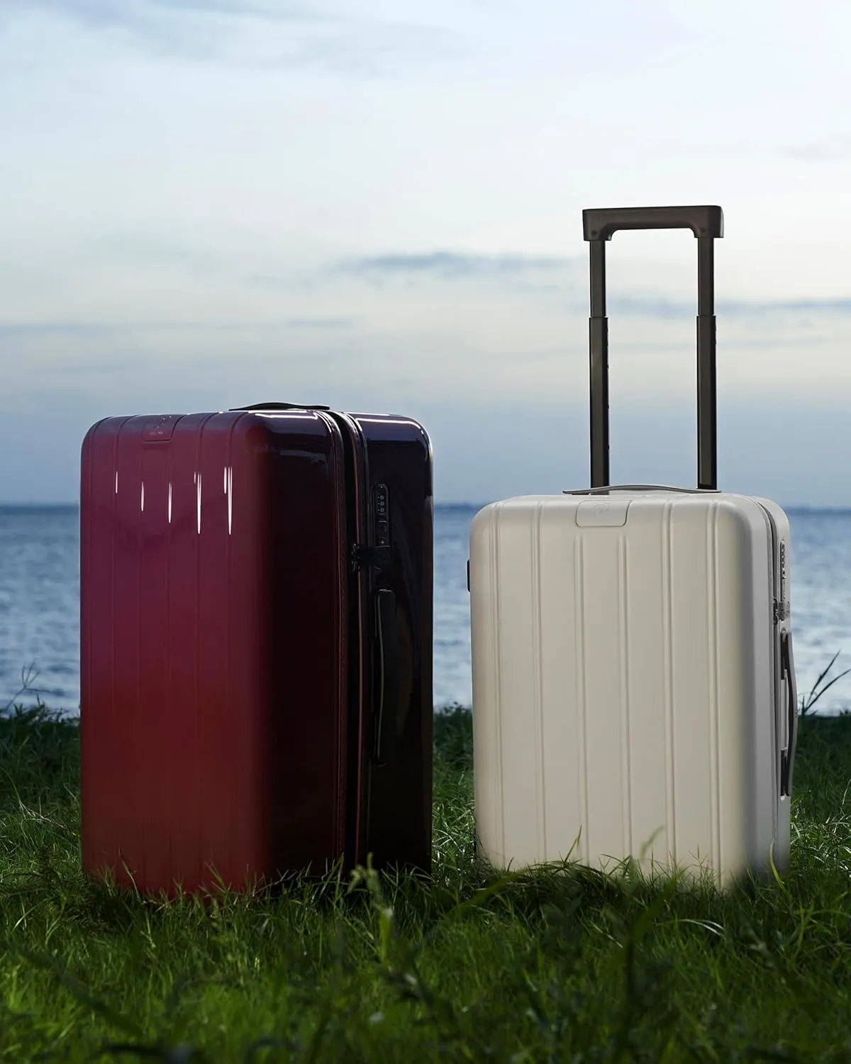 24 Inch Luggage with Spinner Wheels, Checked Luggage, Large Luggage for 5-7 Days Travel, 100% Hardshell PC, TSA Lock, 26.3 X 17.7 X 10.8 (Lily White, Missouri)