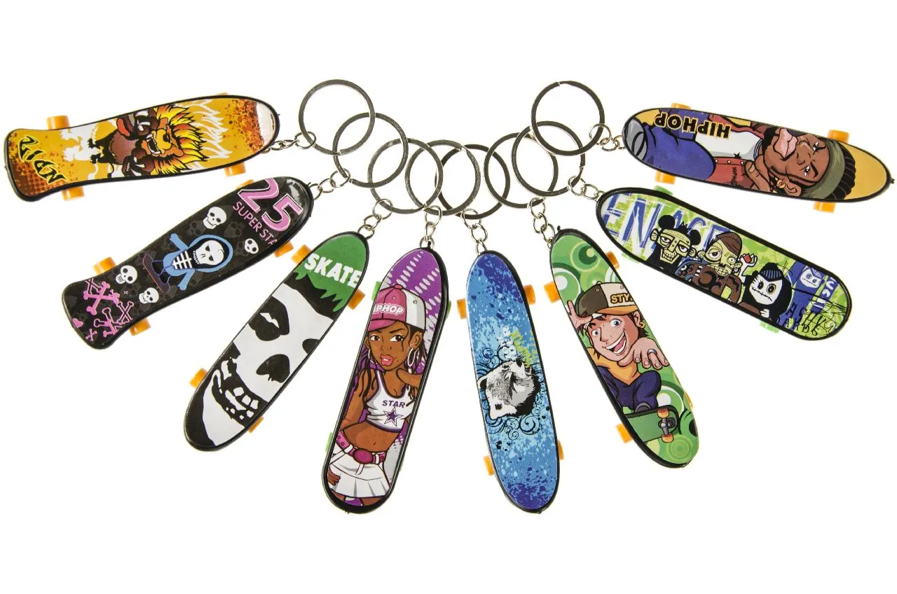 6 Skateboard Keychains