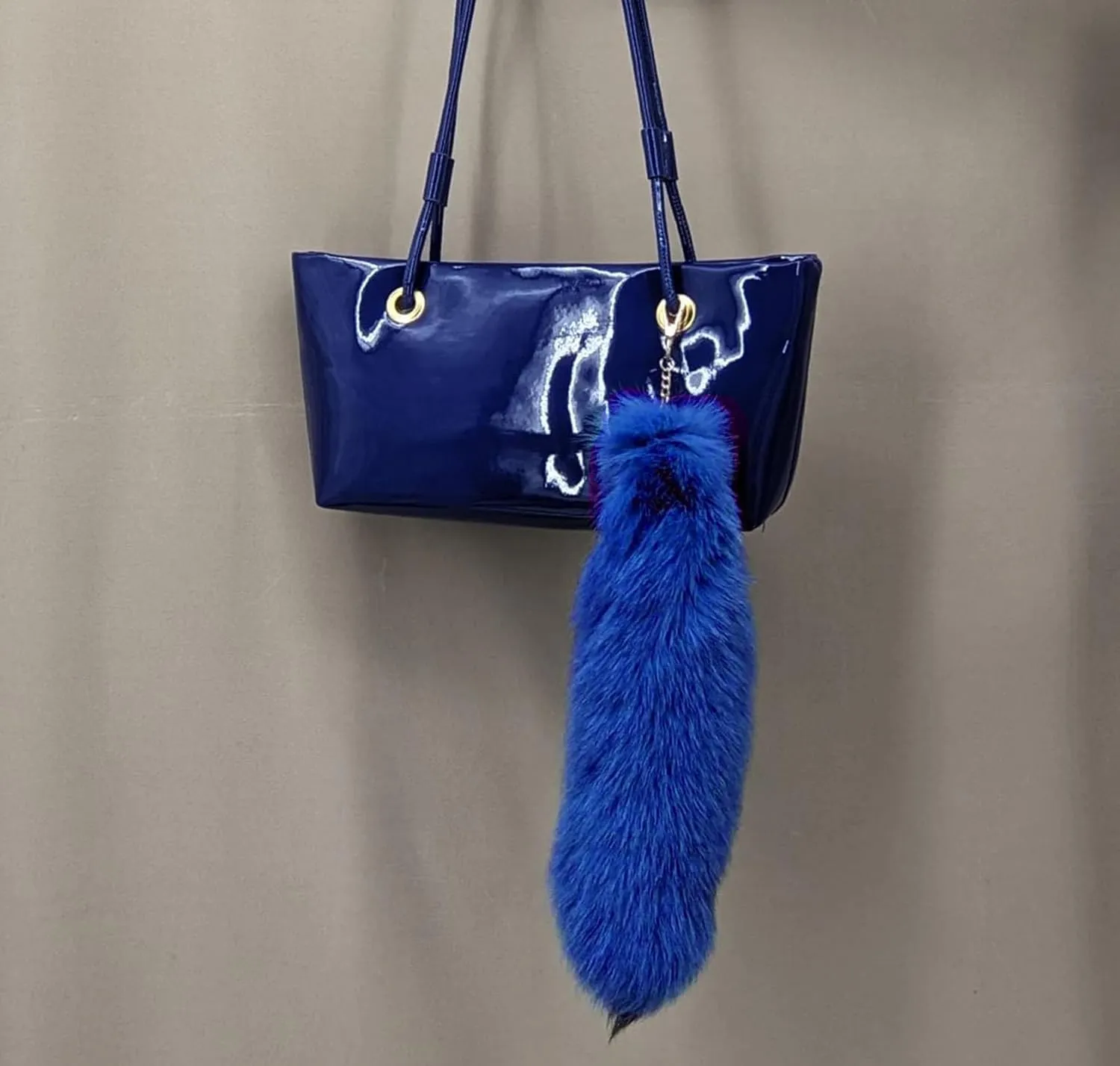 Faux Fox Tail Keychain Pendant Cosplay Costume Halloween Furry Fox Tails Handbag Accessory Key Chain Charm for Women
