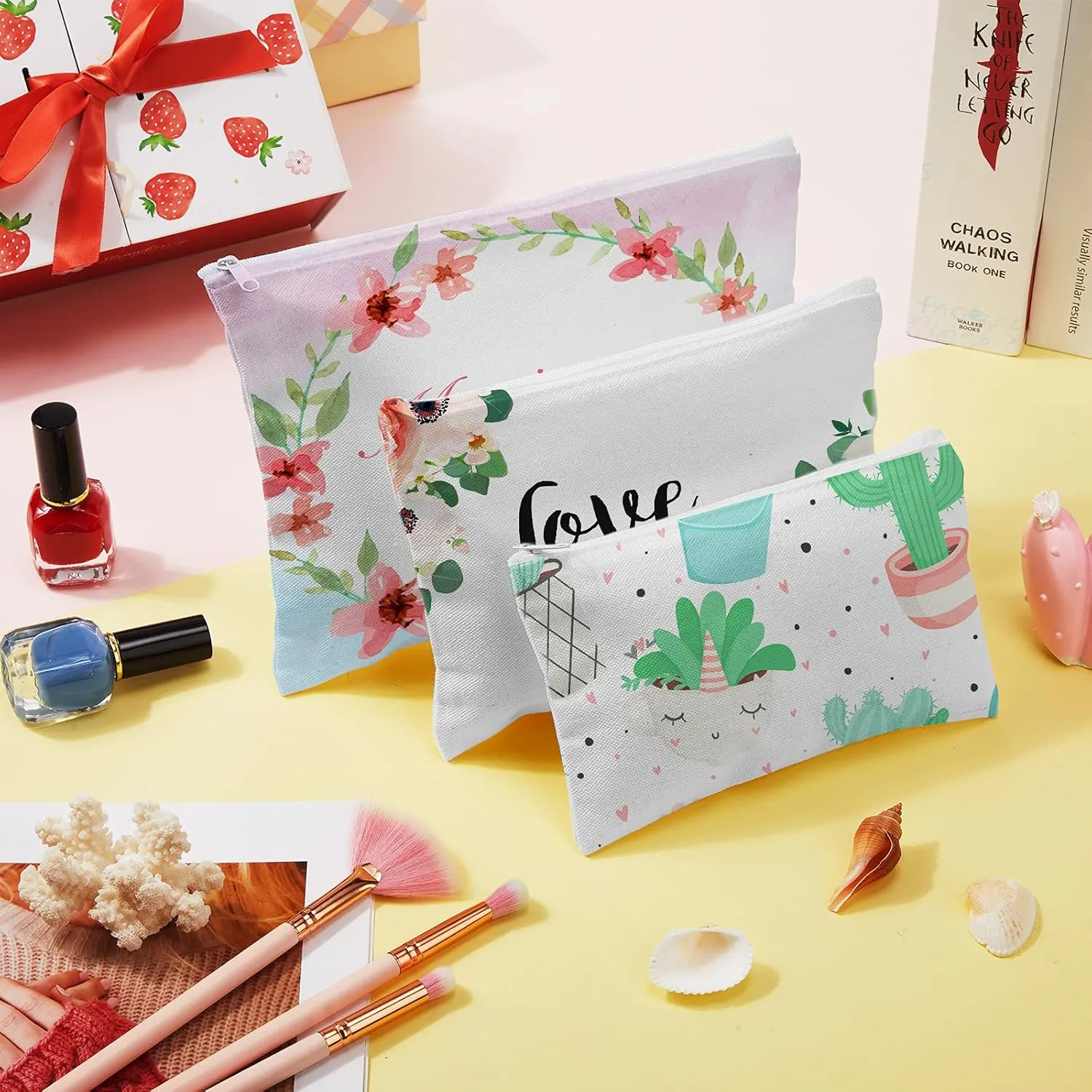 Frienda 50 Pcs Sublimation Blank Canvas Makeup Bags Bulk DIY Heat Transfer Canvas Pen Case Pencil Cosmetic Makeup Bags Clear Sublimation Blank Pouch with Zipper (7.87 x 5.7 Inch,White)