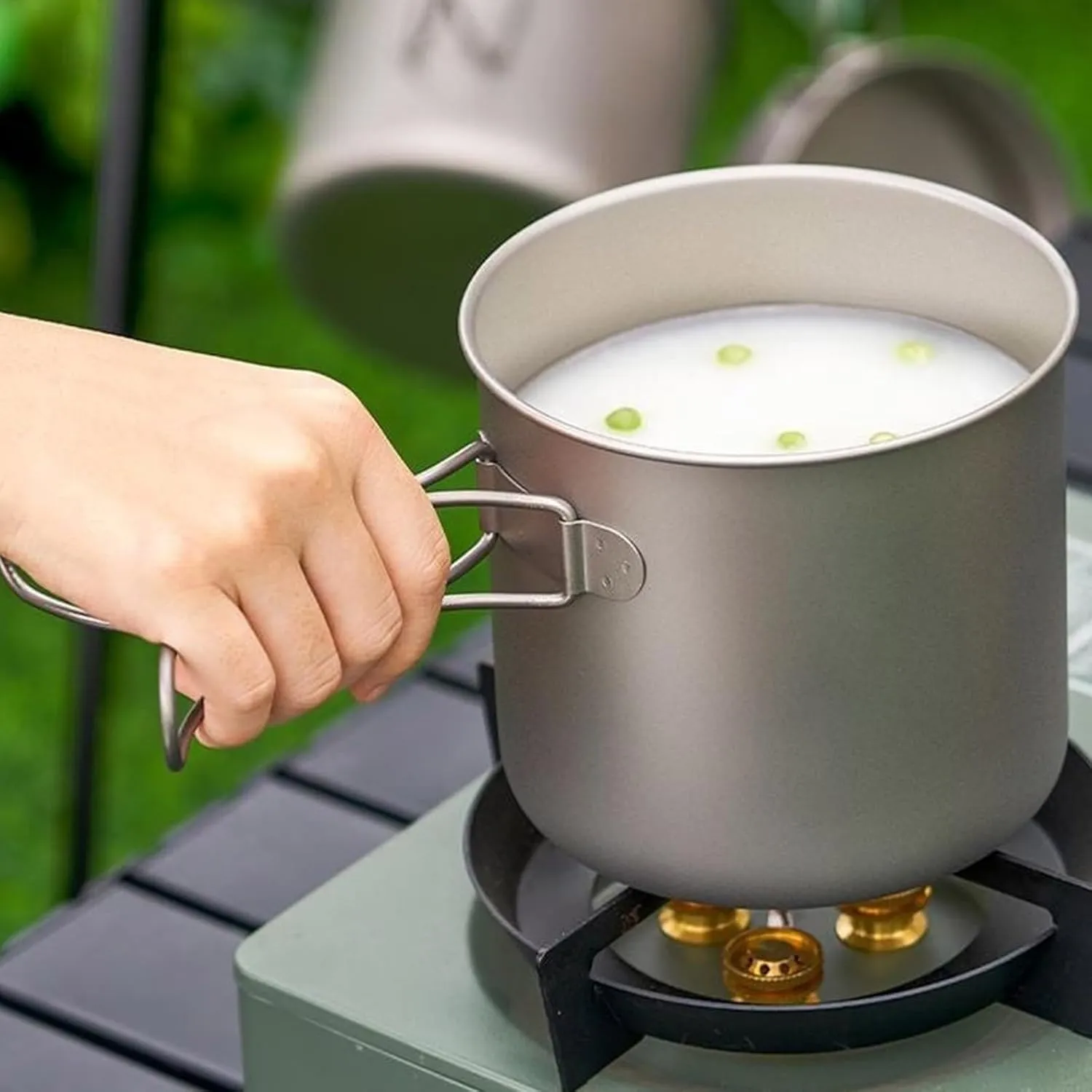 Metal Camping Cook Pots Outdoor Camping Cookware with Folding Handle Portable Tableware Cooking Pots Frypan Cookware